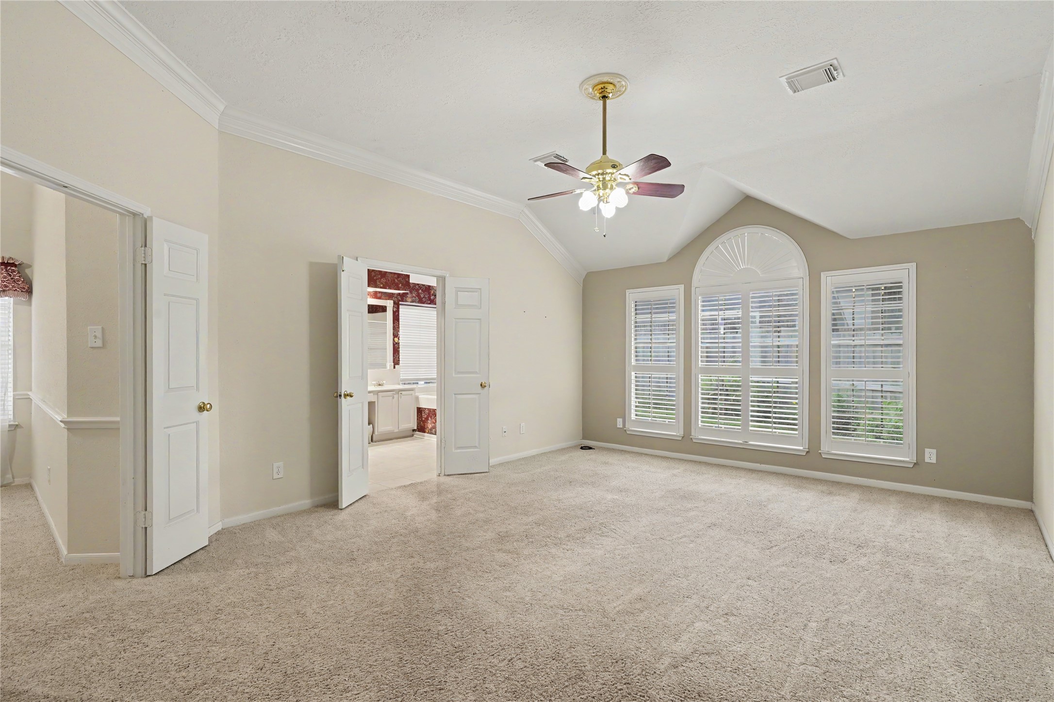 2502 Redbridge Court, Houston, TX 77059