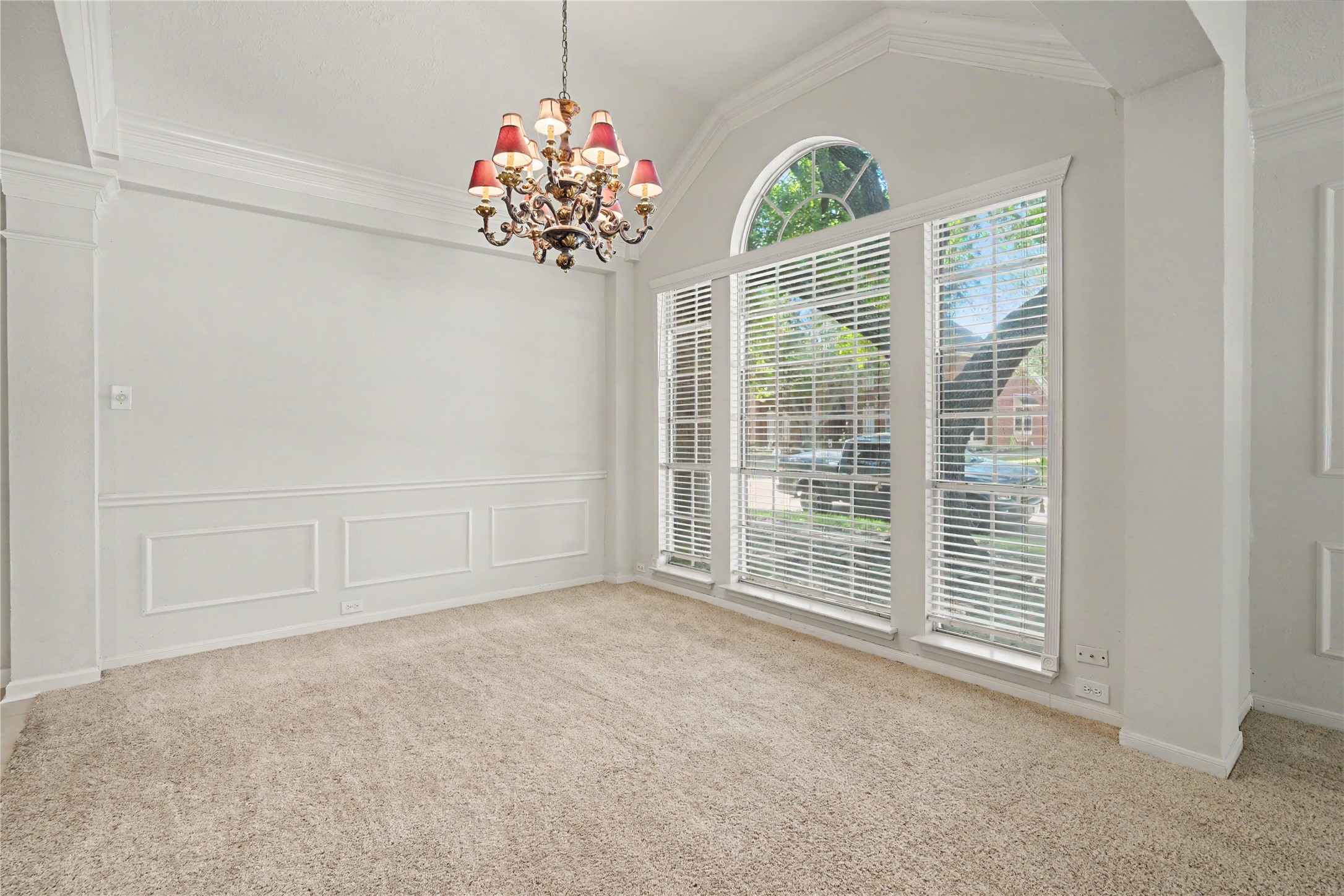 2502 Redbridge Court, Houston, TX 77059