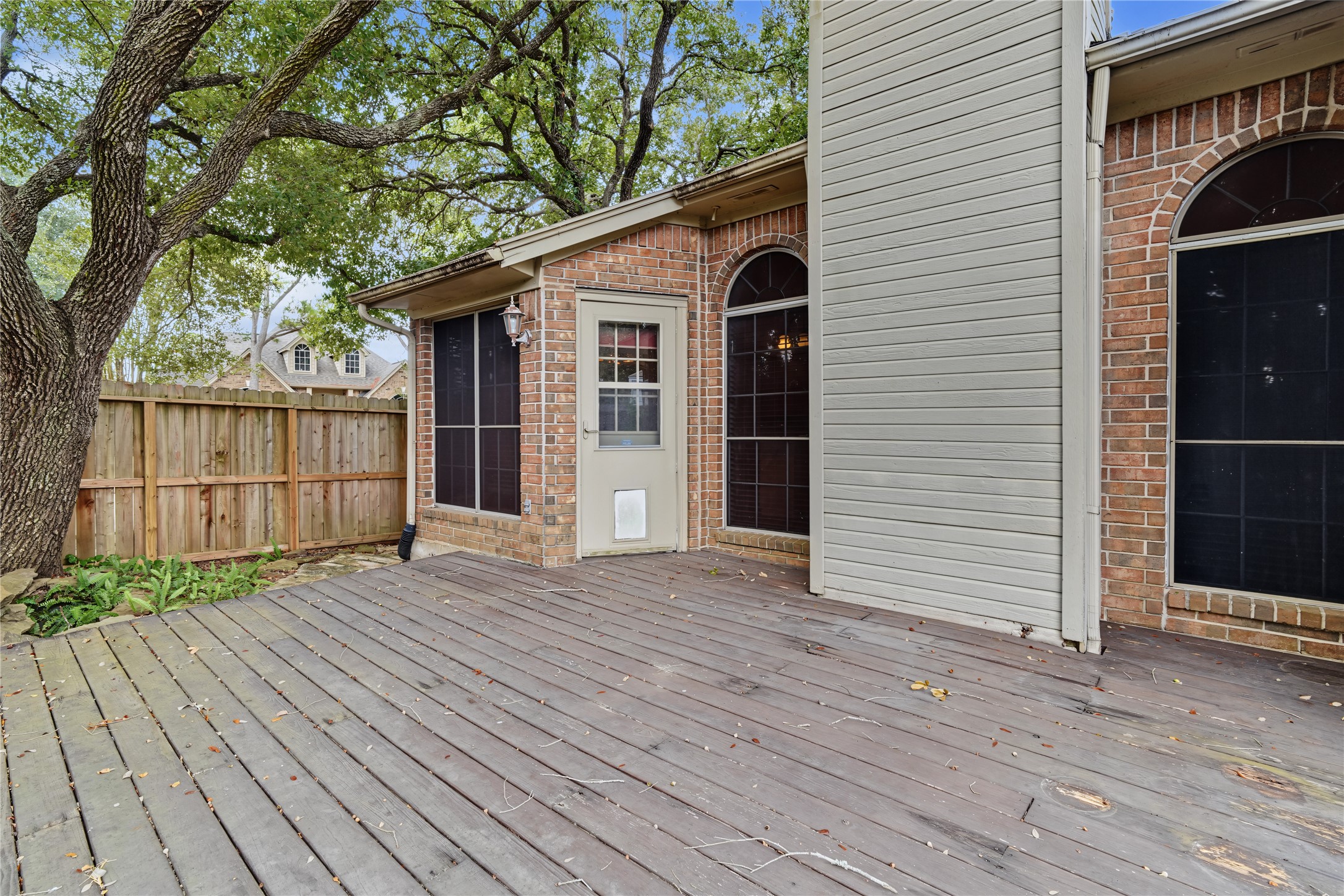 2502 Redbridge Court, Houston, TX 77059