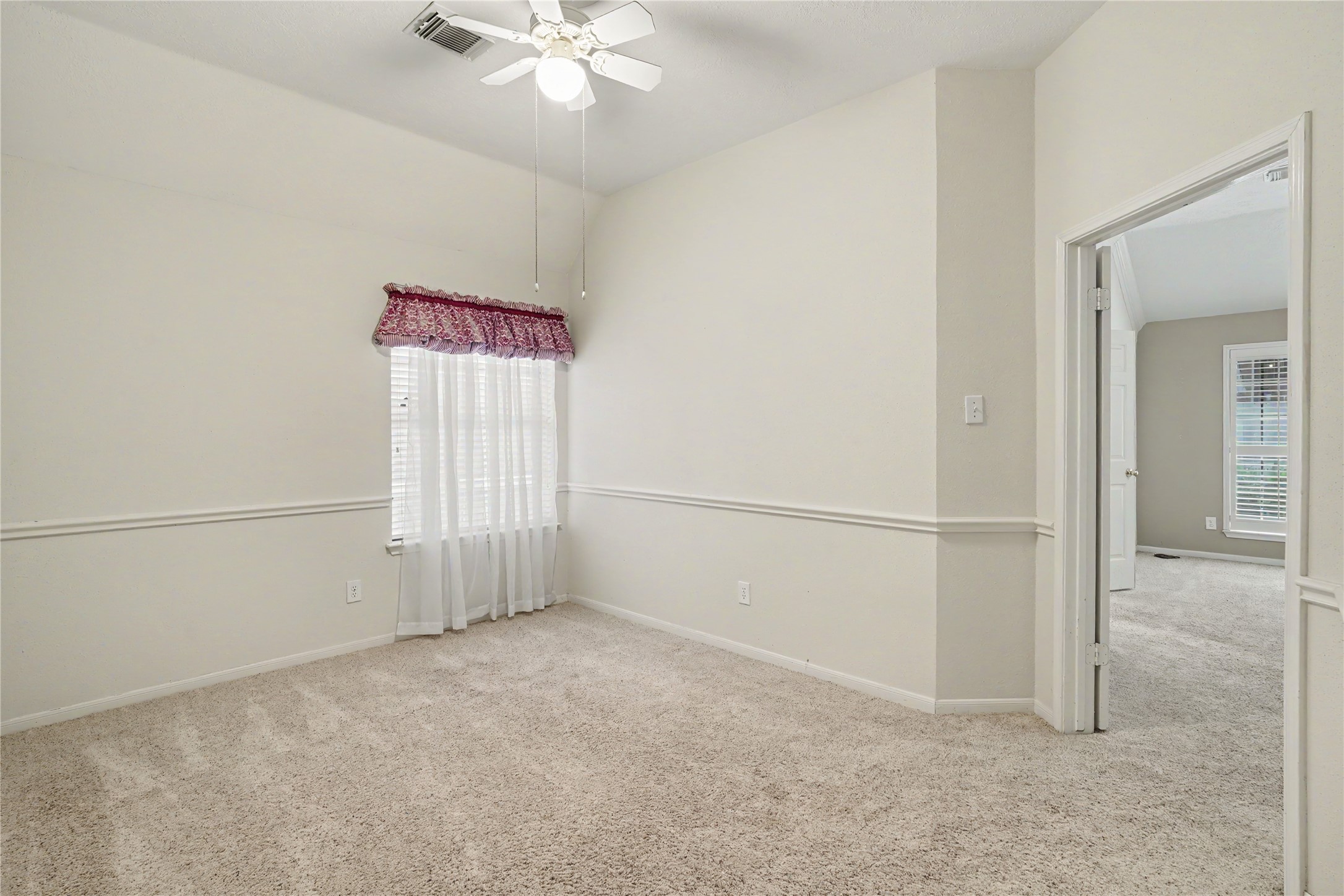 2502 Redbridge Court, Houston, TX 77059
