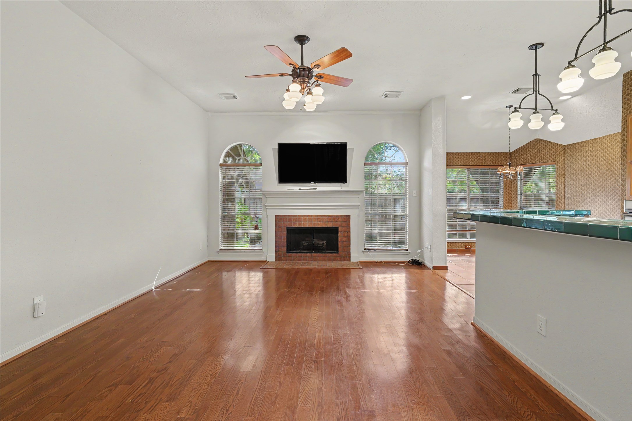 2502 Redbridge Court, Houston, TX 77059