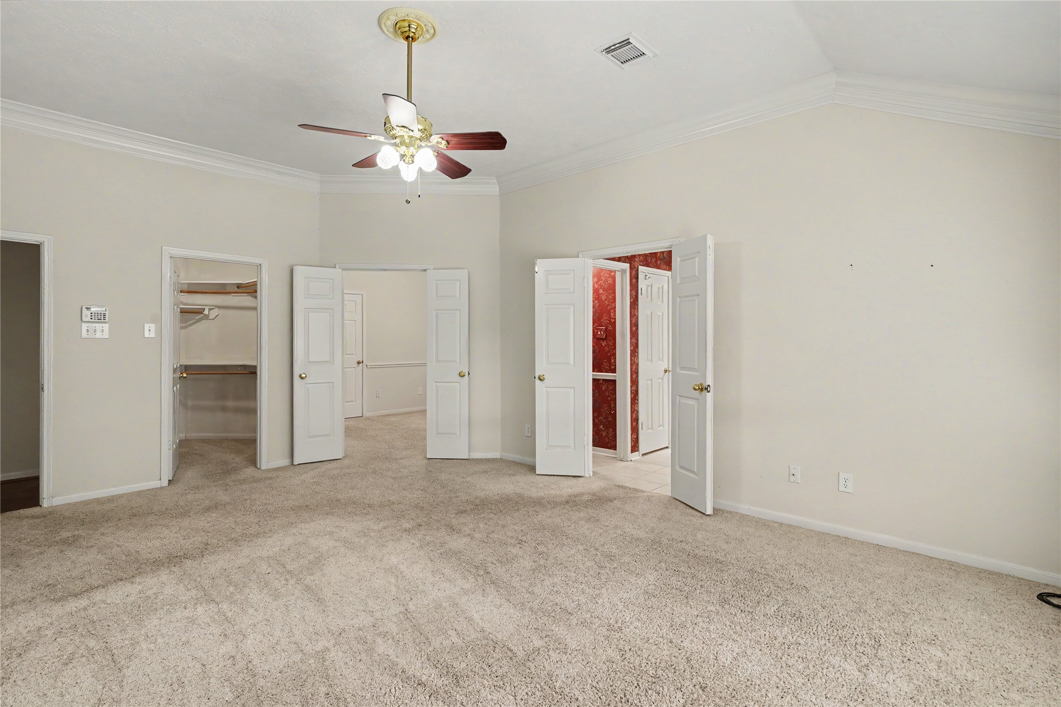 2502 Redbridge Court, Houston, TX 77059