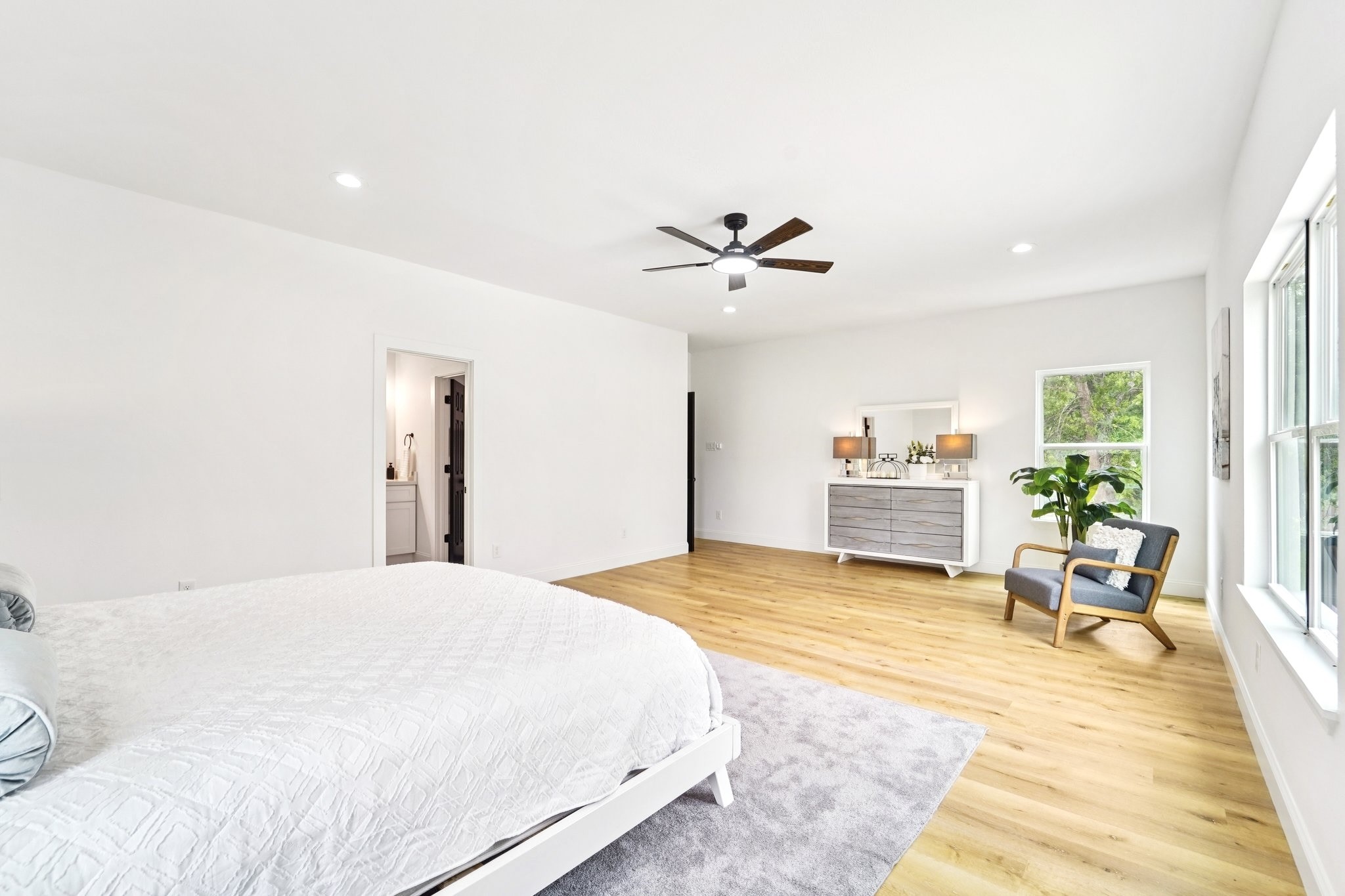 Primary Bedroom 2 (Up)
