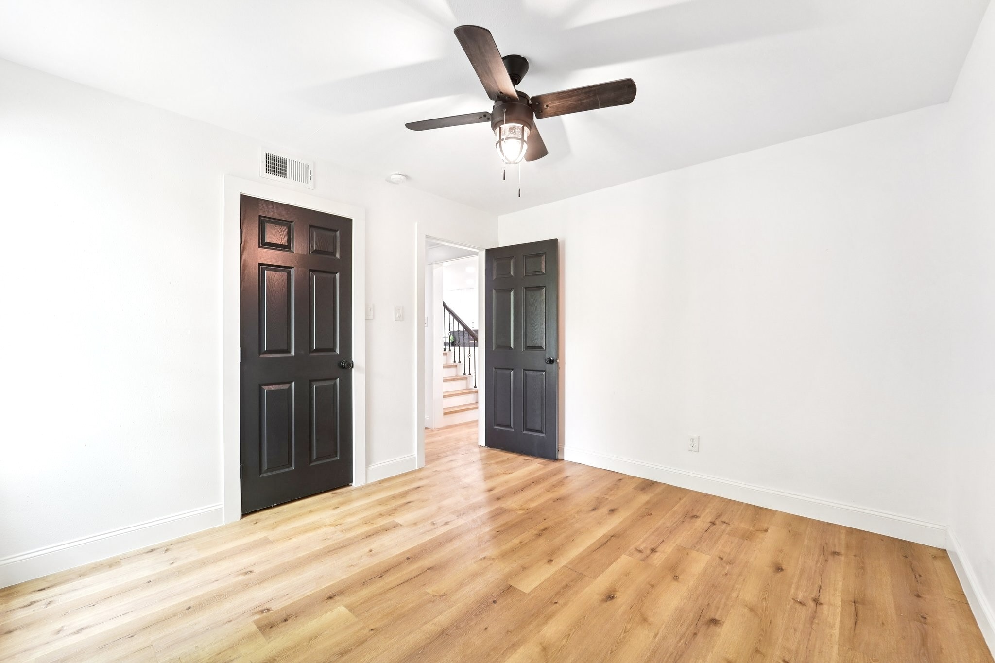 Bedroom 2 (Down)