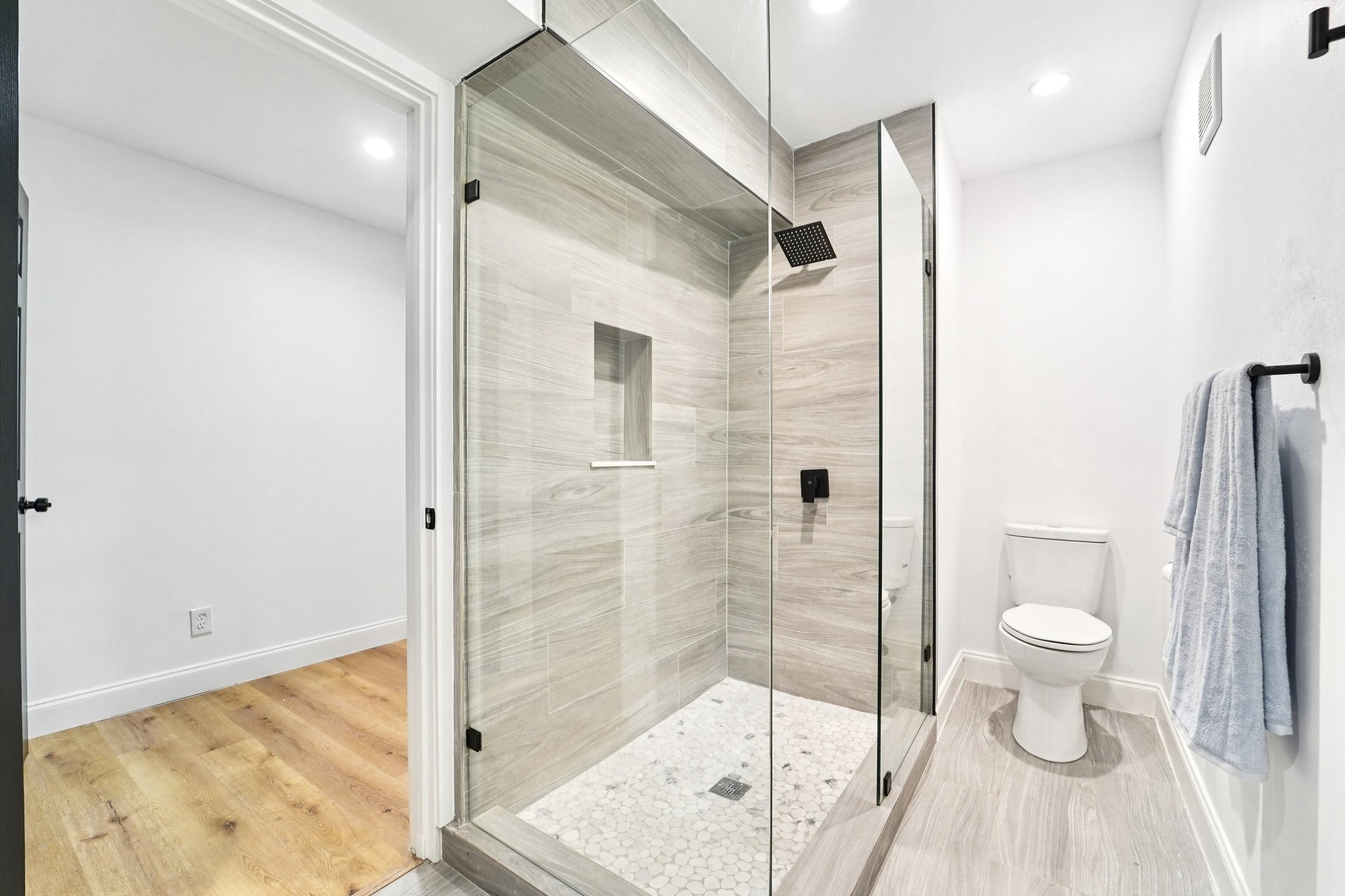 Designer Hallway Bath