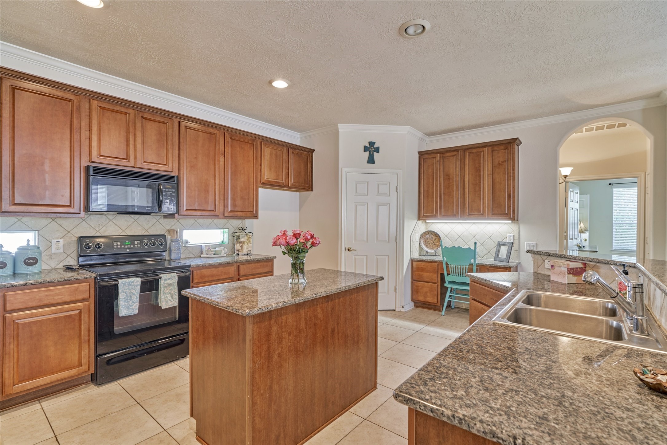 16 Marina Way, Montgomery, TX 77356