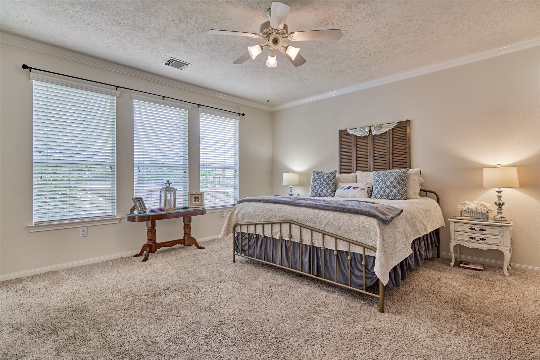 16 Marina Way, Montgomery, TX 77356