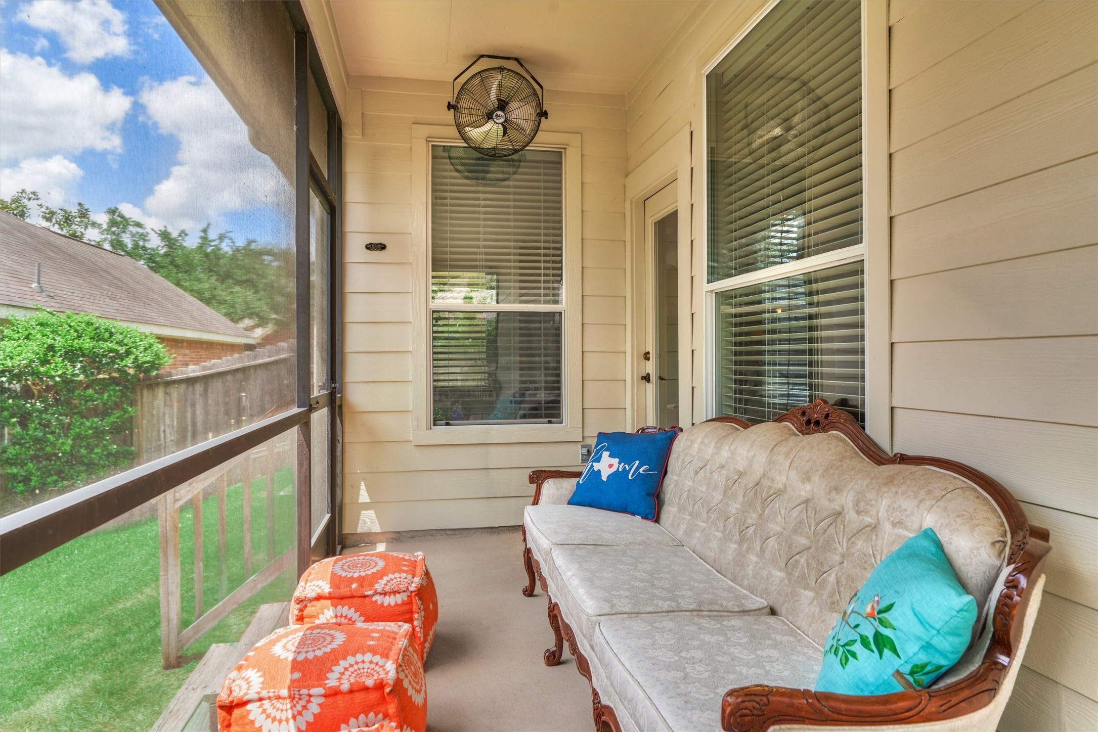 16 Marina Way, Montgomery, TX 77356