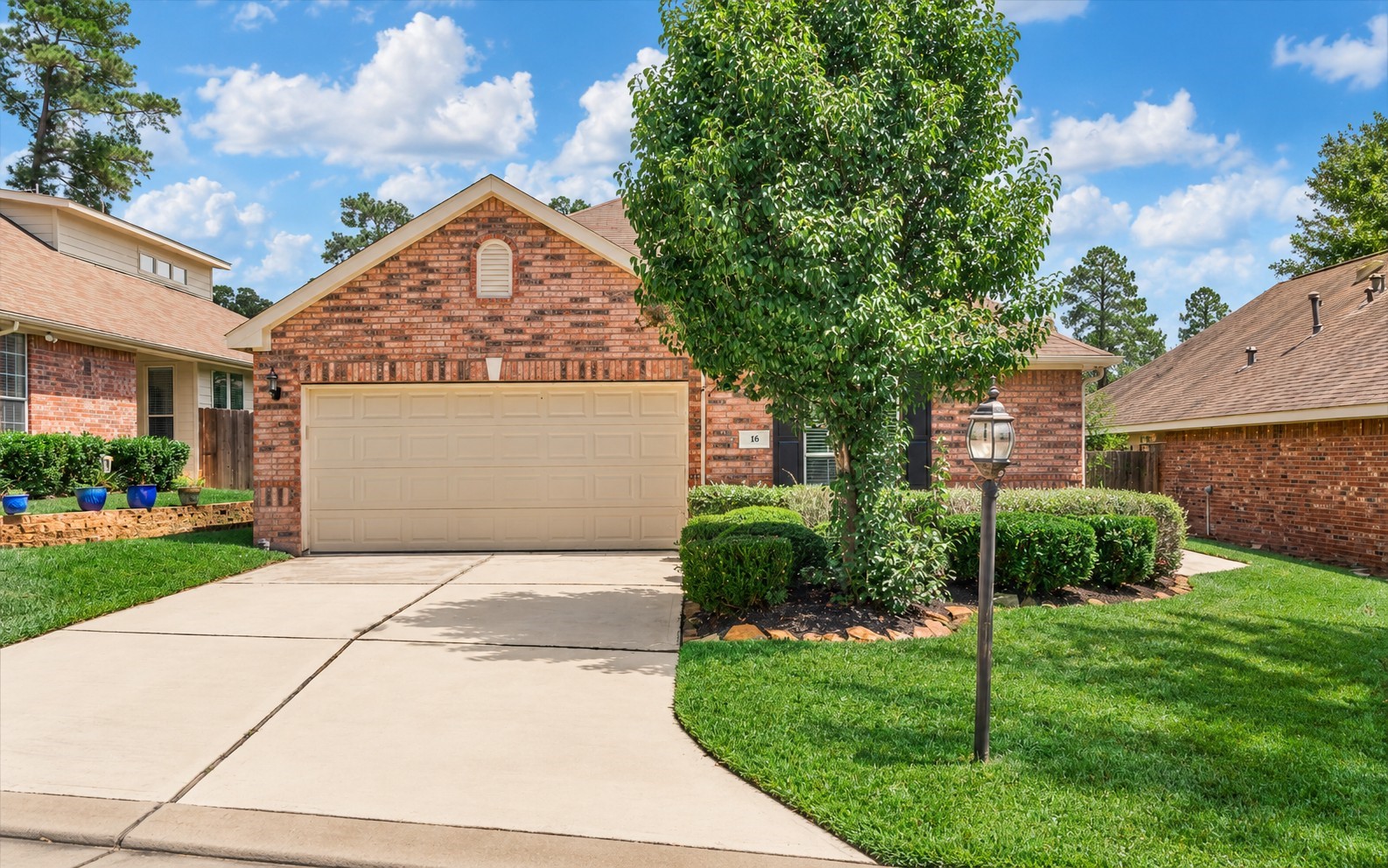 16 Marina Way, Montgomery, TX 77356