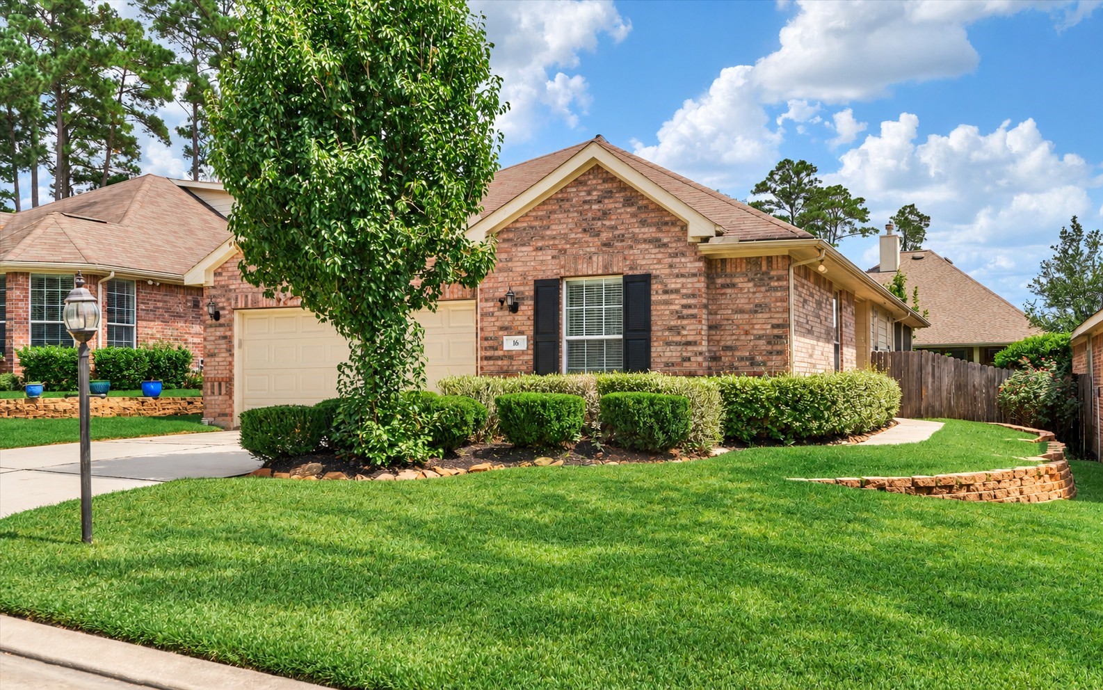 16 Marina Way, Montgomery, TX 77356