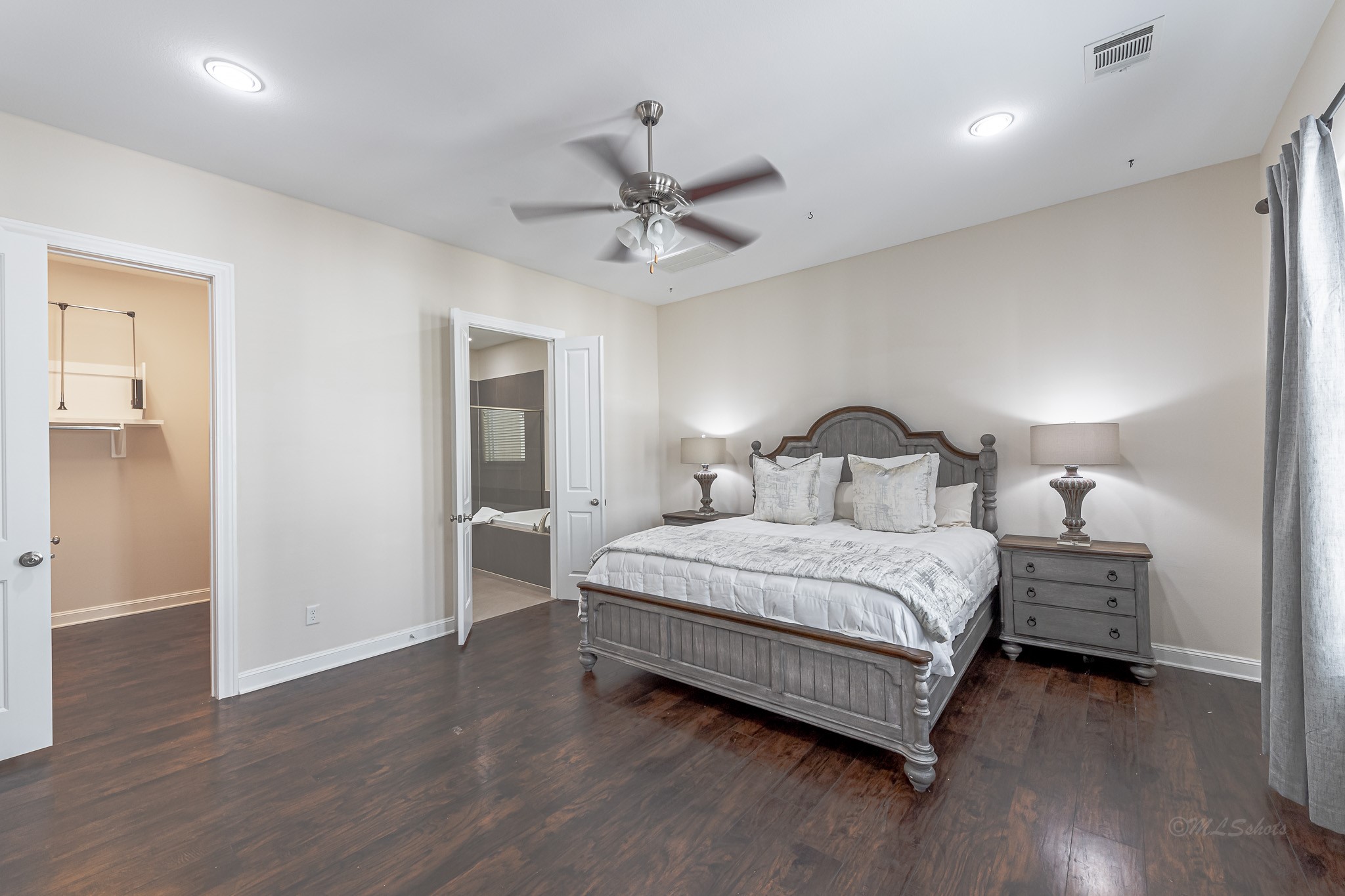 1831 Upland Lakes, Houston, TX 77043