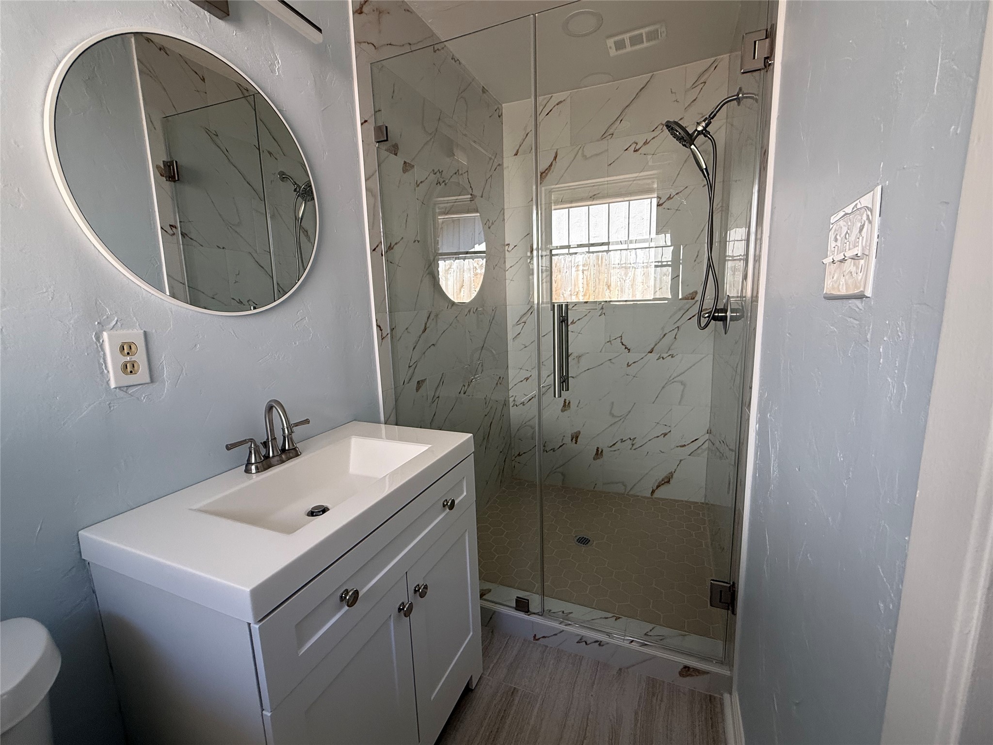 10410 Barwood Drive, Houston, TX 77043