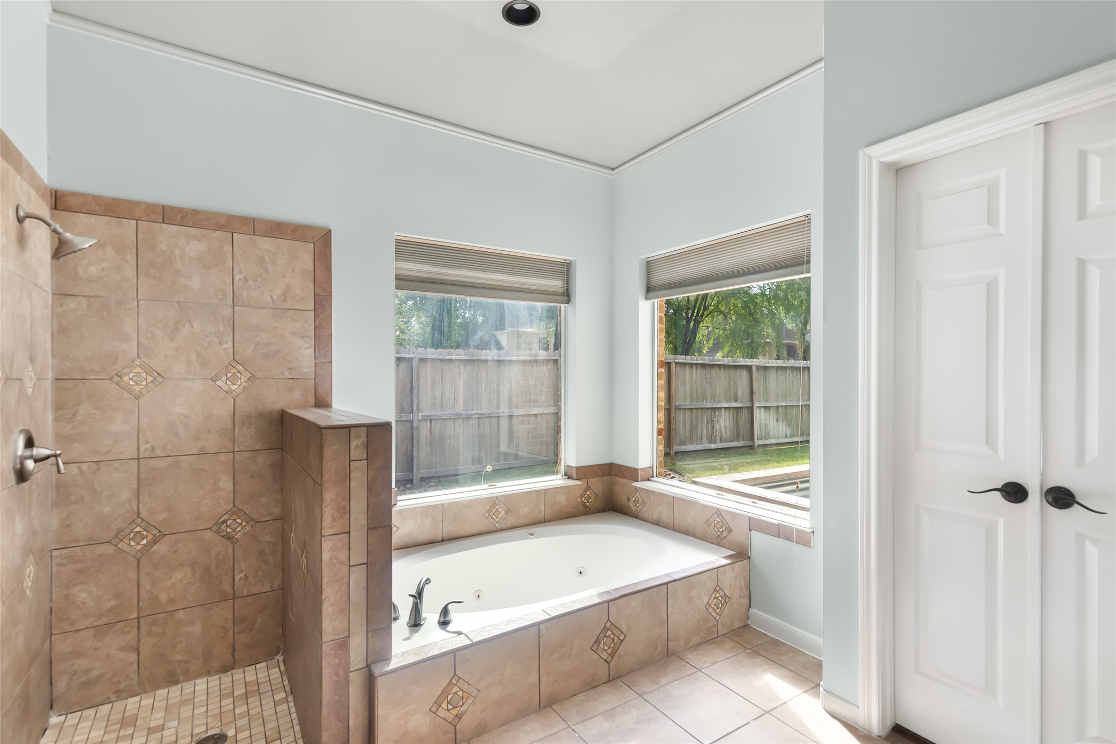 2403 Kings Lodge Drive, Houston, TX 77345