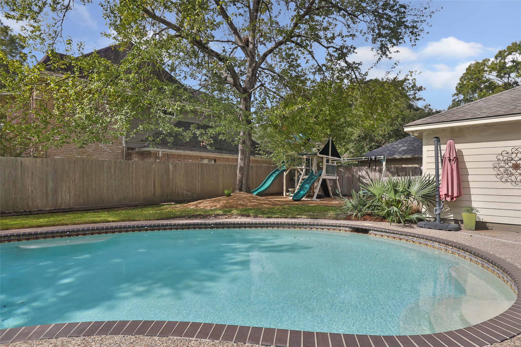 2403 Kings Lodge Drive, Houston, TX 77345