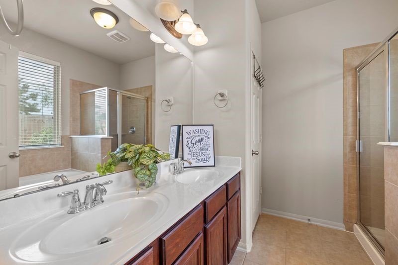12610 Redbud Villa Lane, Houston, TX 77086