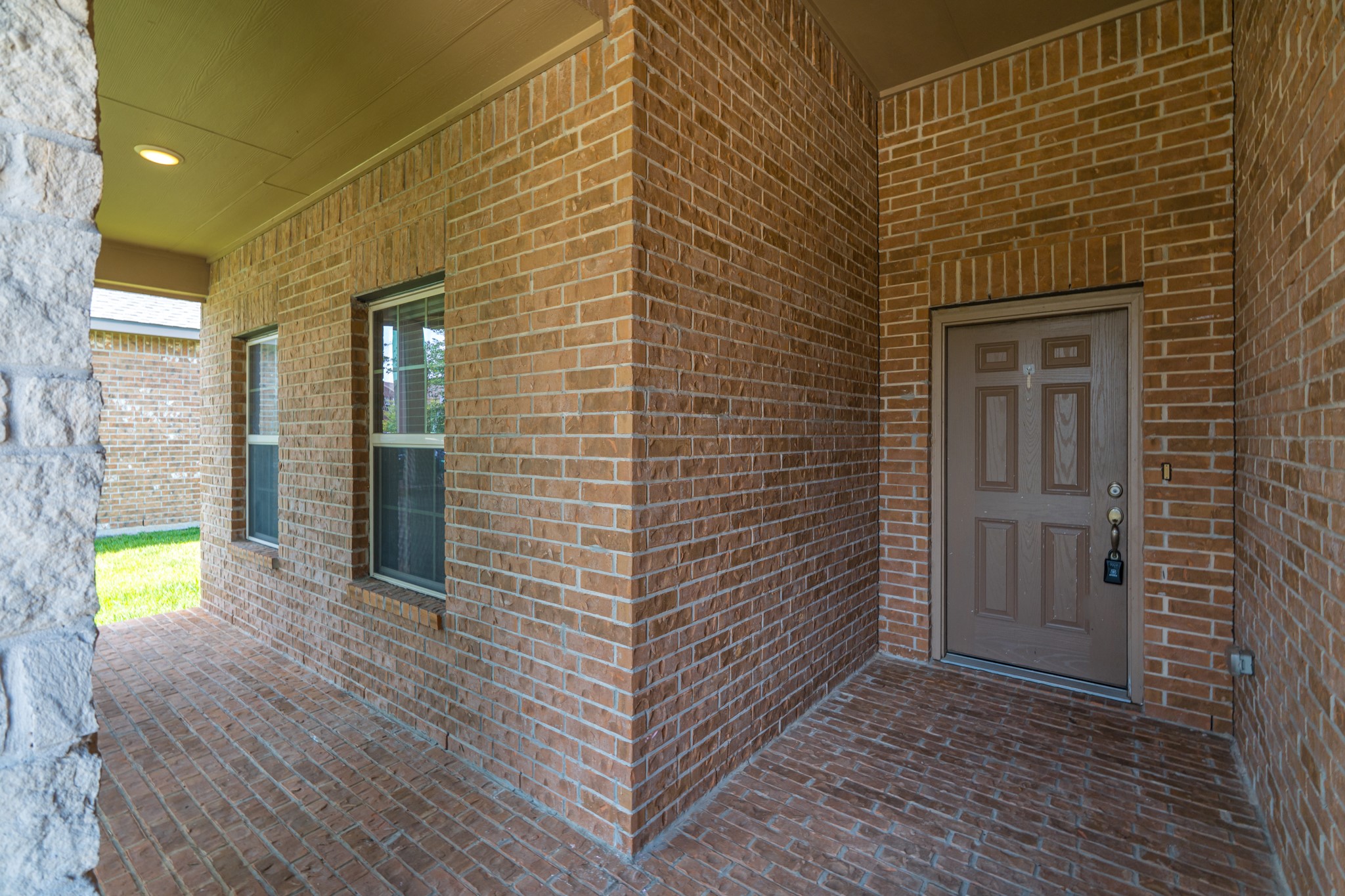 138 Meadow Grove Drive, Conroe, TX 77384