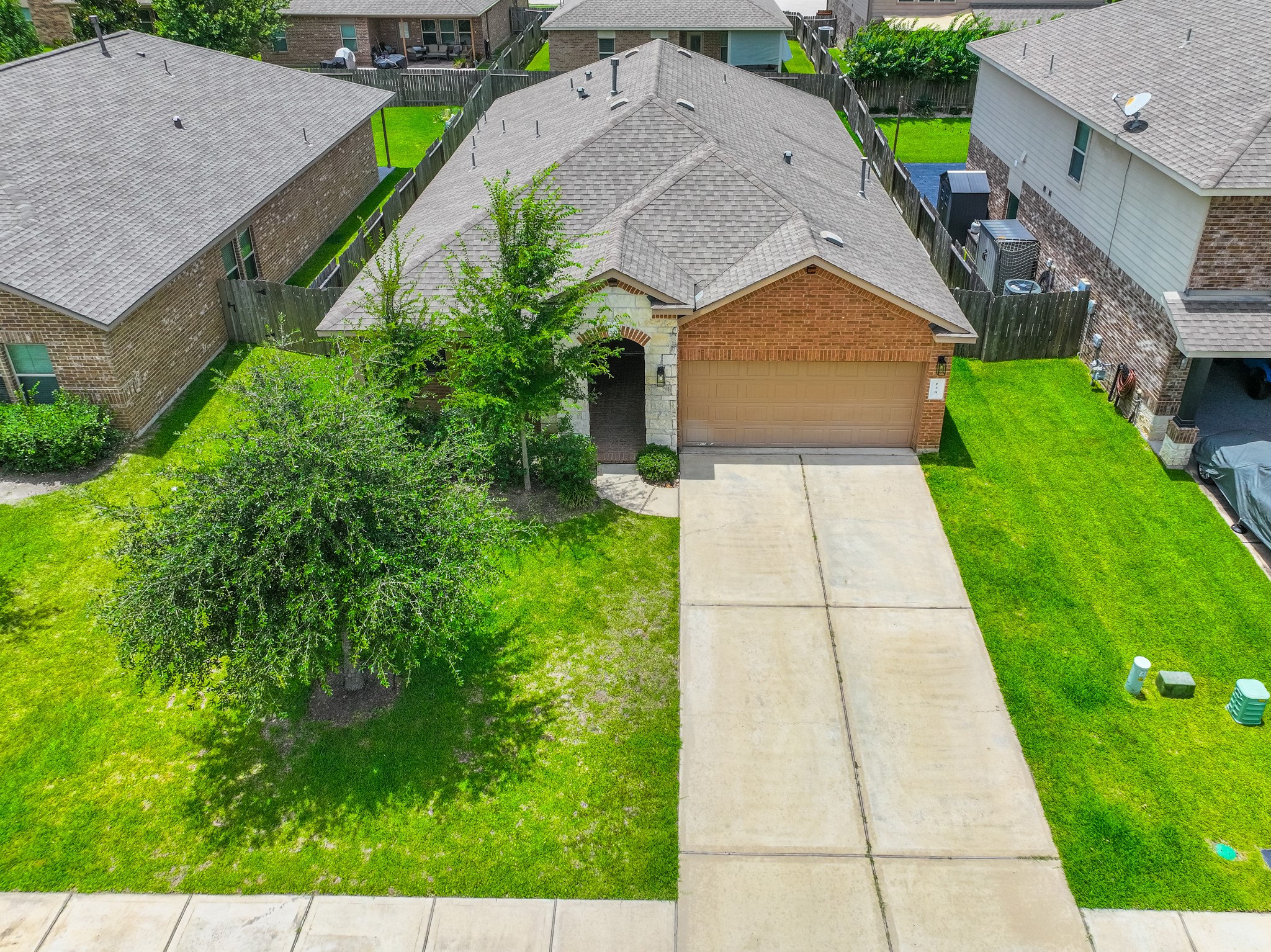 138 Meadow Grove Drive, Conroe, TX 77384