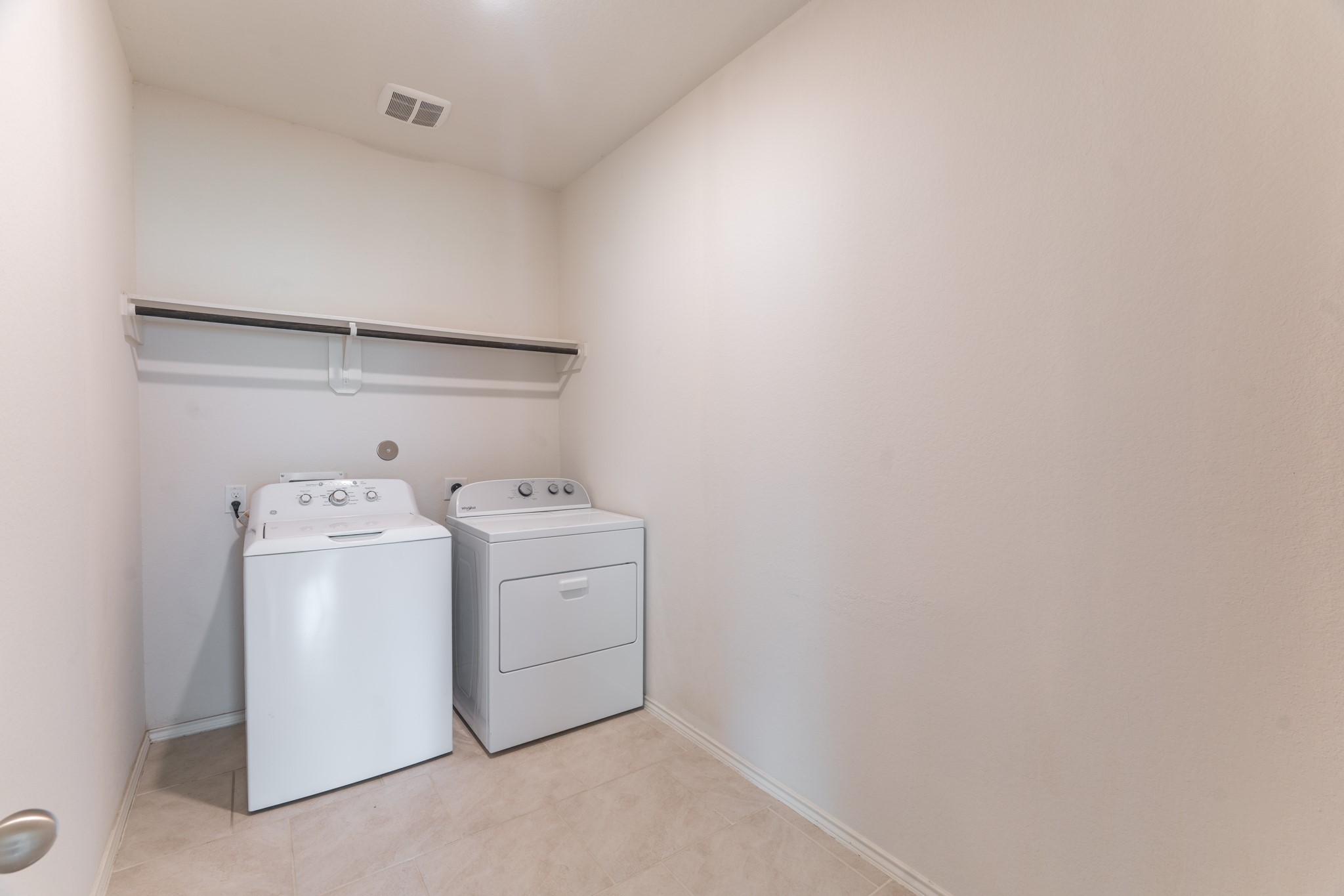 138 Meadow Grove Drive, Conroe, TX 77384