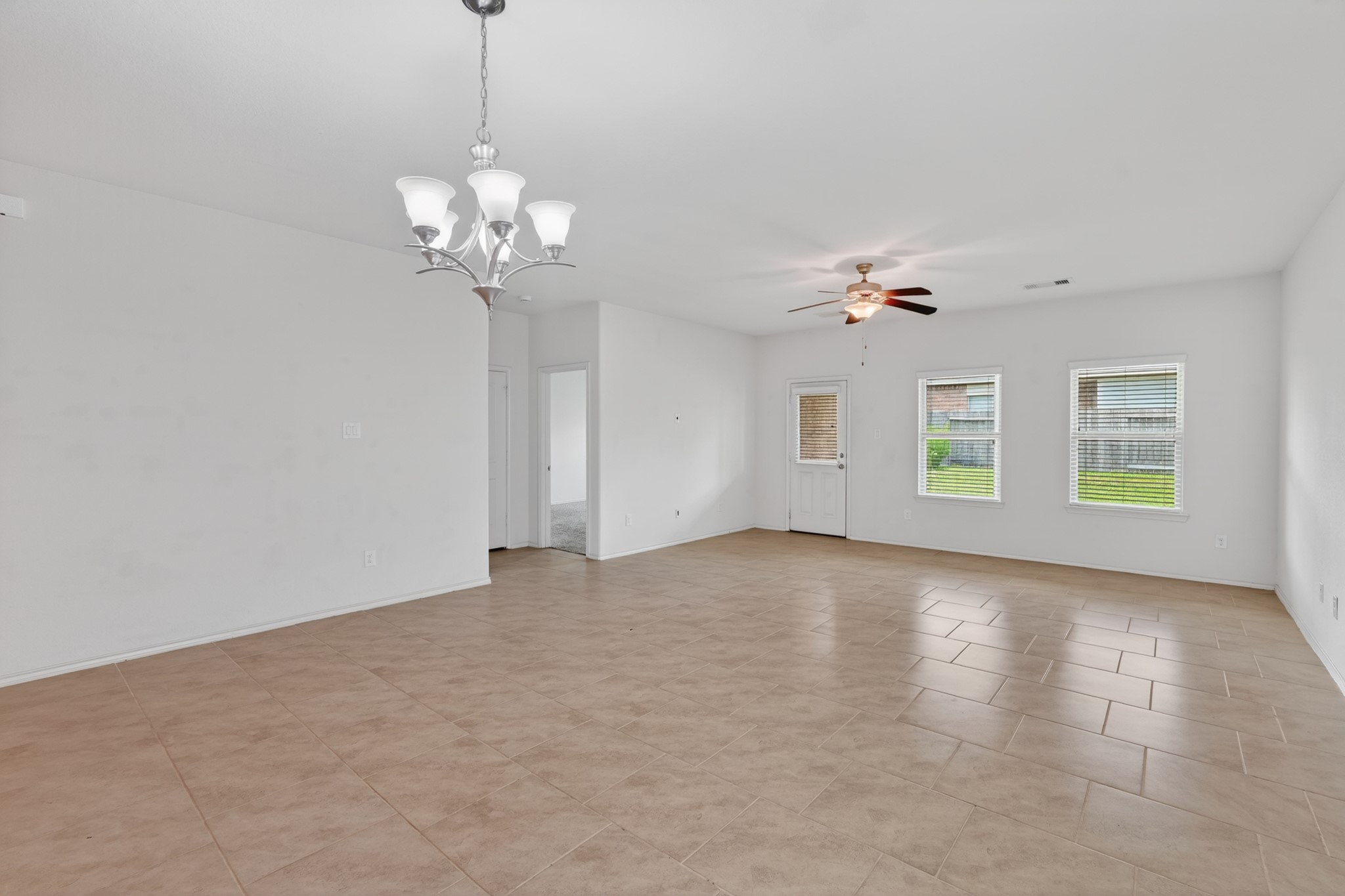 138 Meadow Grove Drive, Conroe, TX 77384