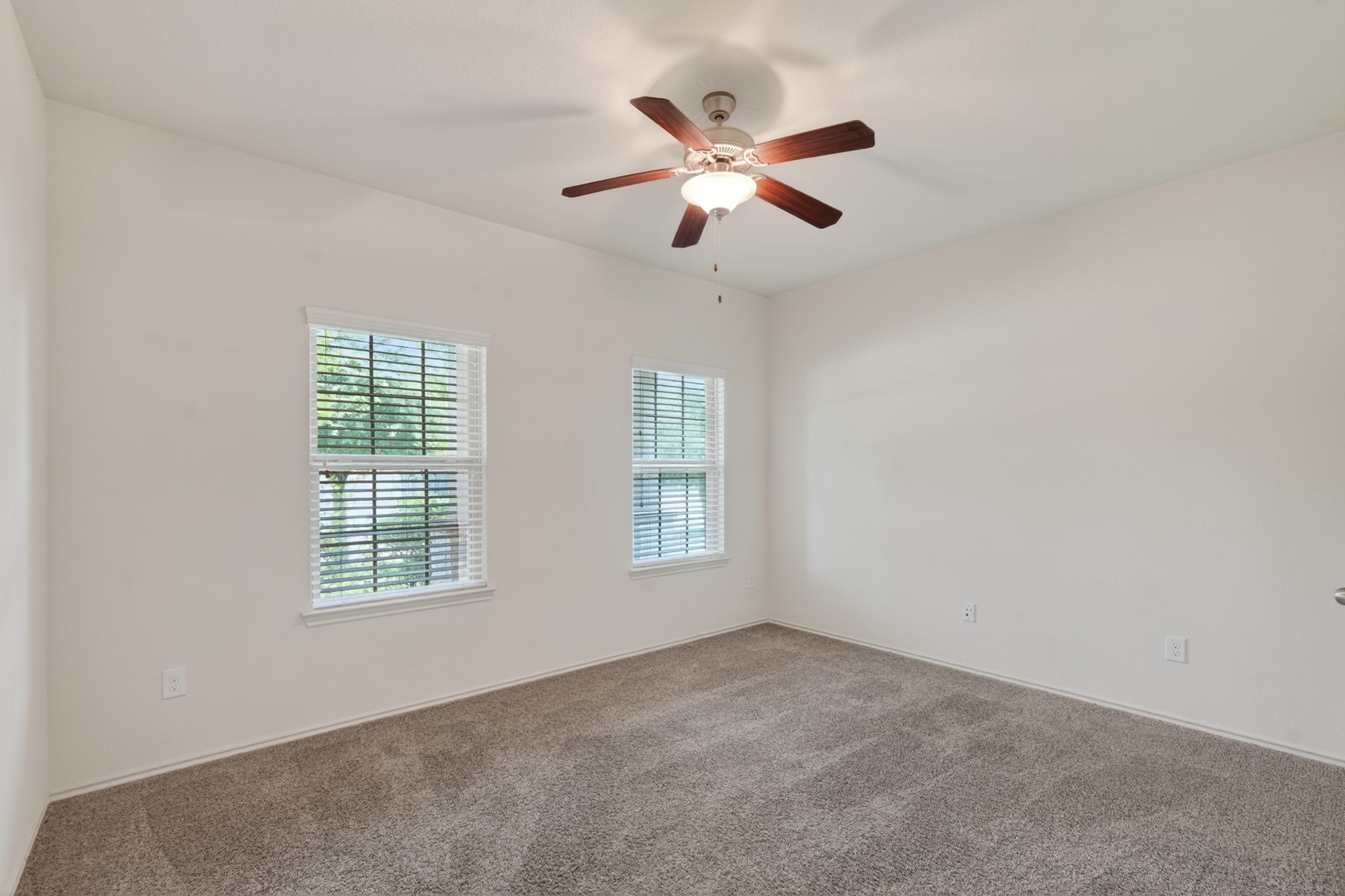 138 Meadow Grove Drive, Conroe, TX 77384