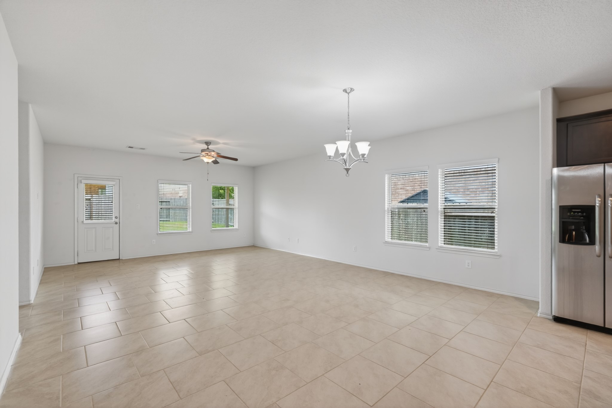 138 Meadow Grove Drive, Conroe, TX 77384