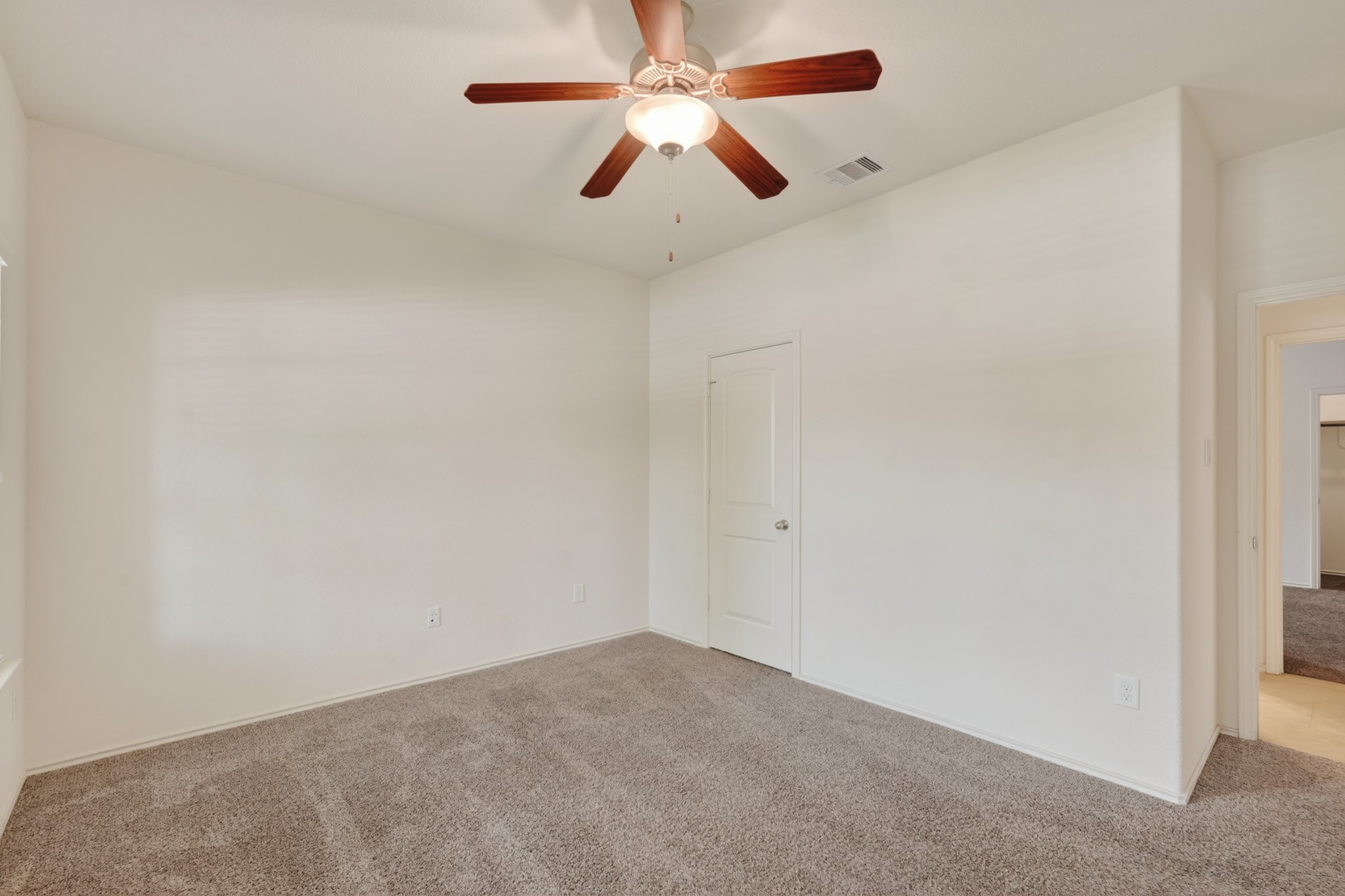 138 Meadow Grove Drive, Conroe, TX 77384