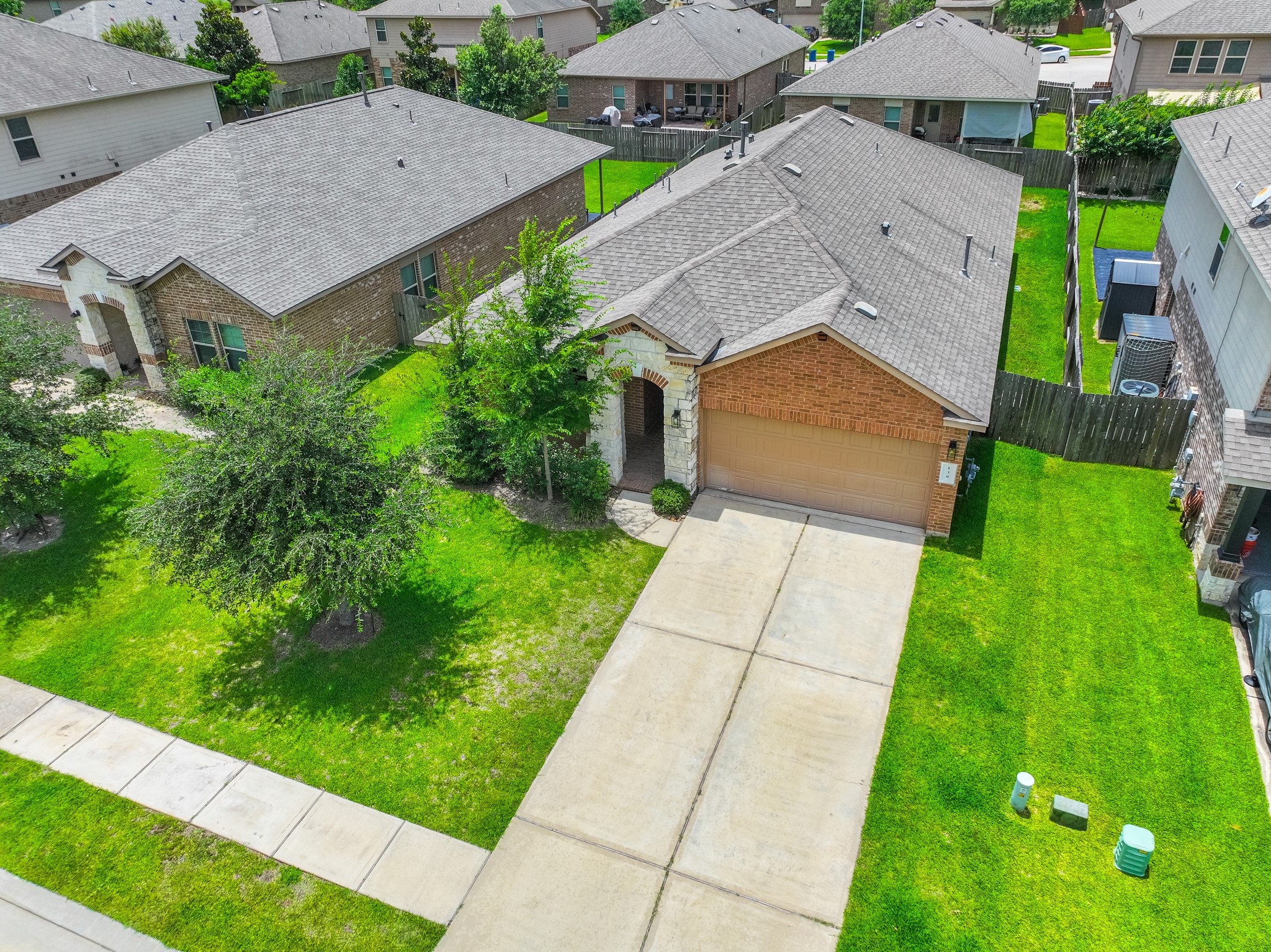 138 Meadow Grove Drive, Conroe, TX 77384