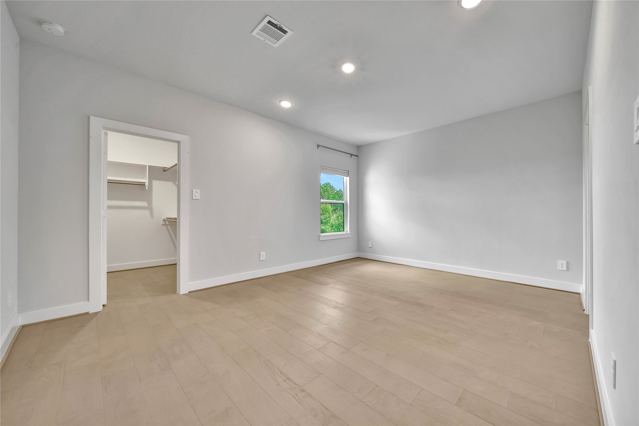 2107 Coach Street, Conroe, TX 77384