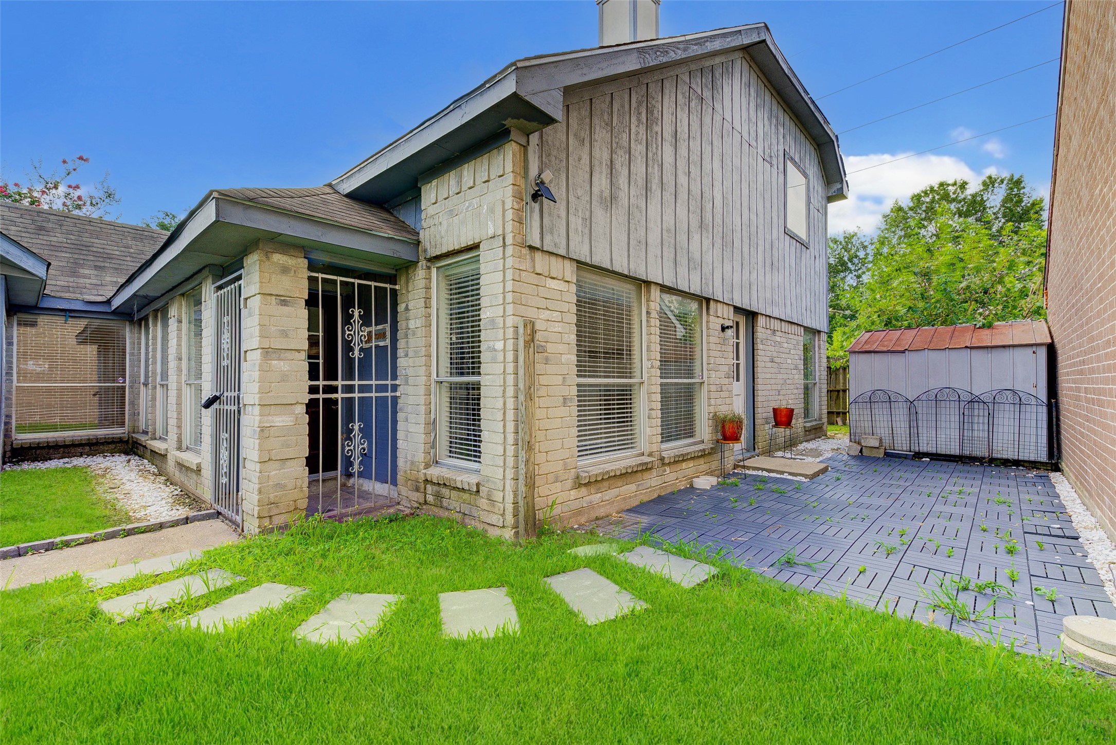 3603 Storm Creek Drive, Houston, TX 77088