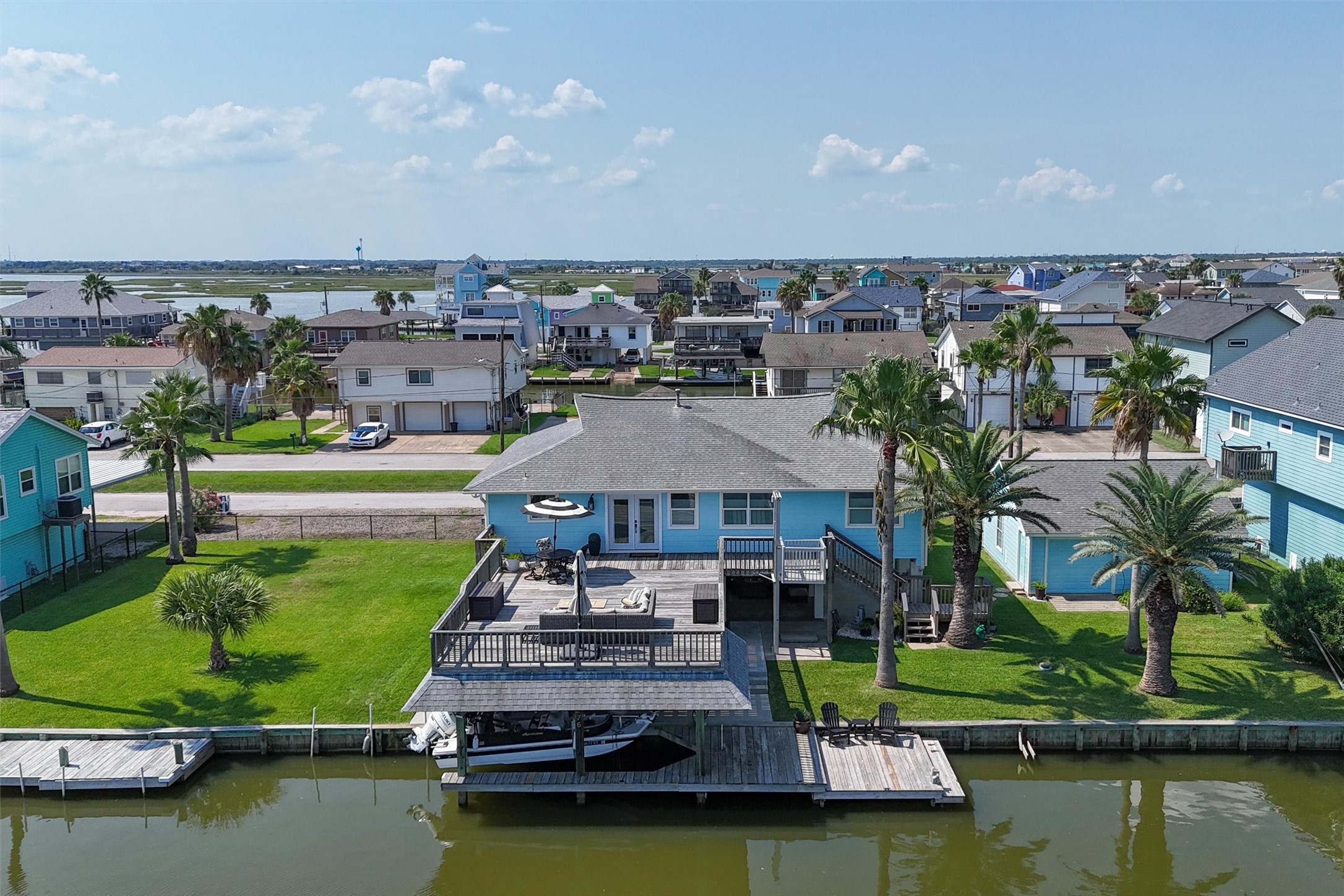 Wow doesnt begin to describe this stunning property, perfectly positioned on a rare three-lot opportunity in Bayou Vista. Expansive water views, spacious outdoor living, and endless possibilities make this a truly exceptional find Wow doesnt begin to describe this stunning property, perfectly positioned on a rare three-lot opportunity in Bayou Vista. Expansive water views, spacious outdoor living, and endless possibilities make this a truly exceptional find