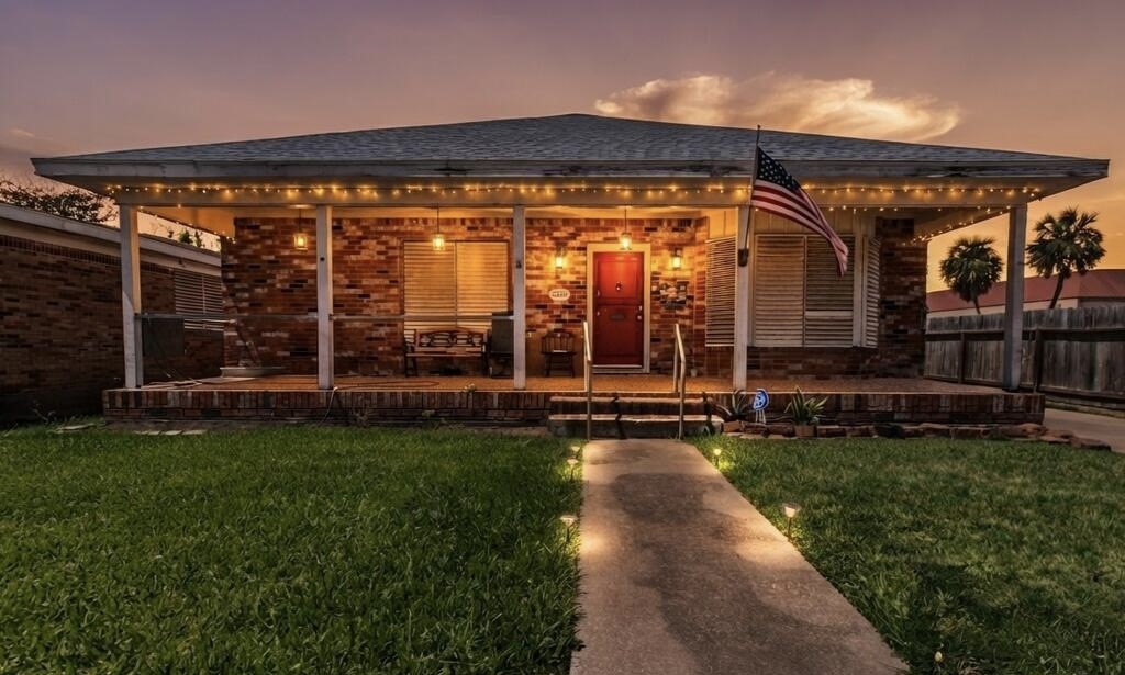 2320 Avenue O 1/2, Galveston, TX 77550