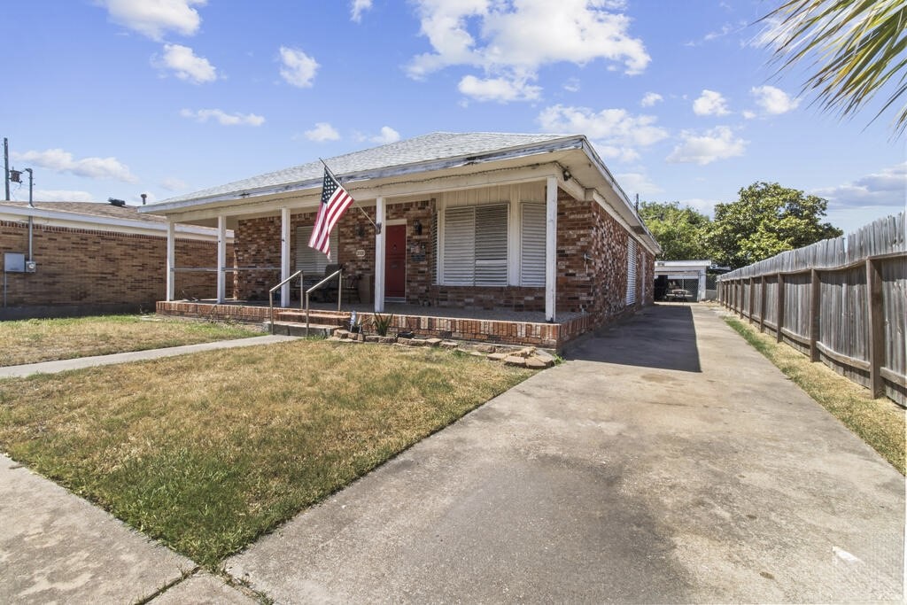 2320 Avenue O 1/2, Galveston, TX 77550