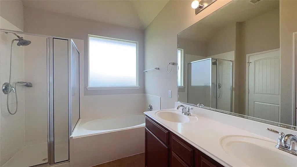 18219 Redoak Manor Lane, Cypress, TX 77433