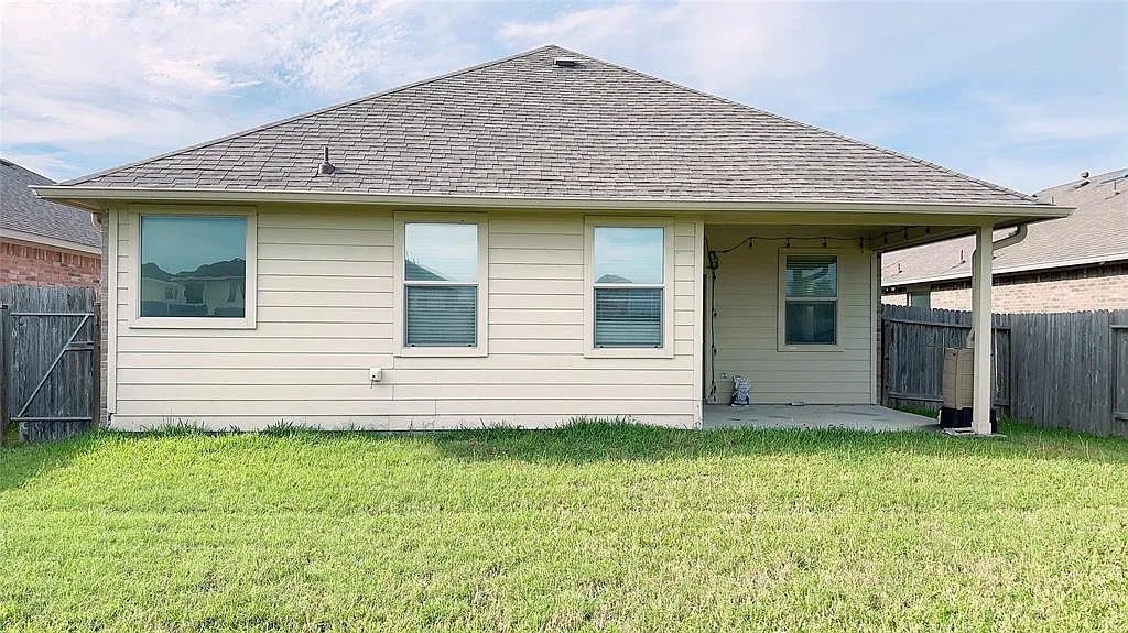 18219 Redoak Manor Lane, Cypress, TX 77433