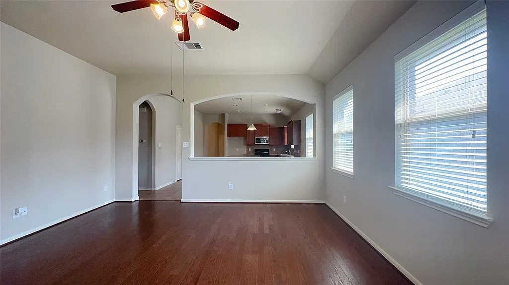 18219 Redoak Manor Lane, Cypress, TX 77433