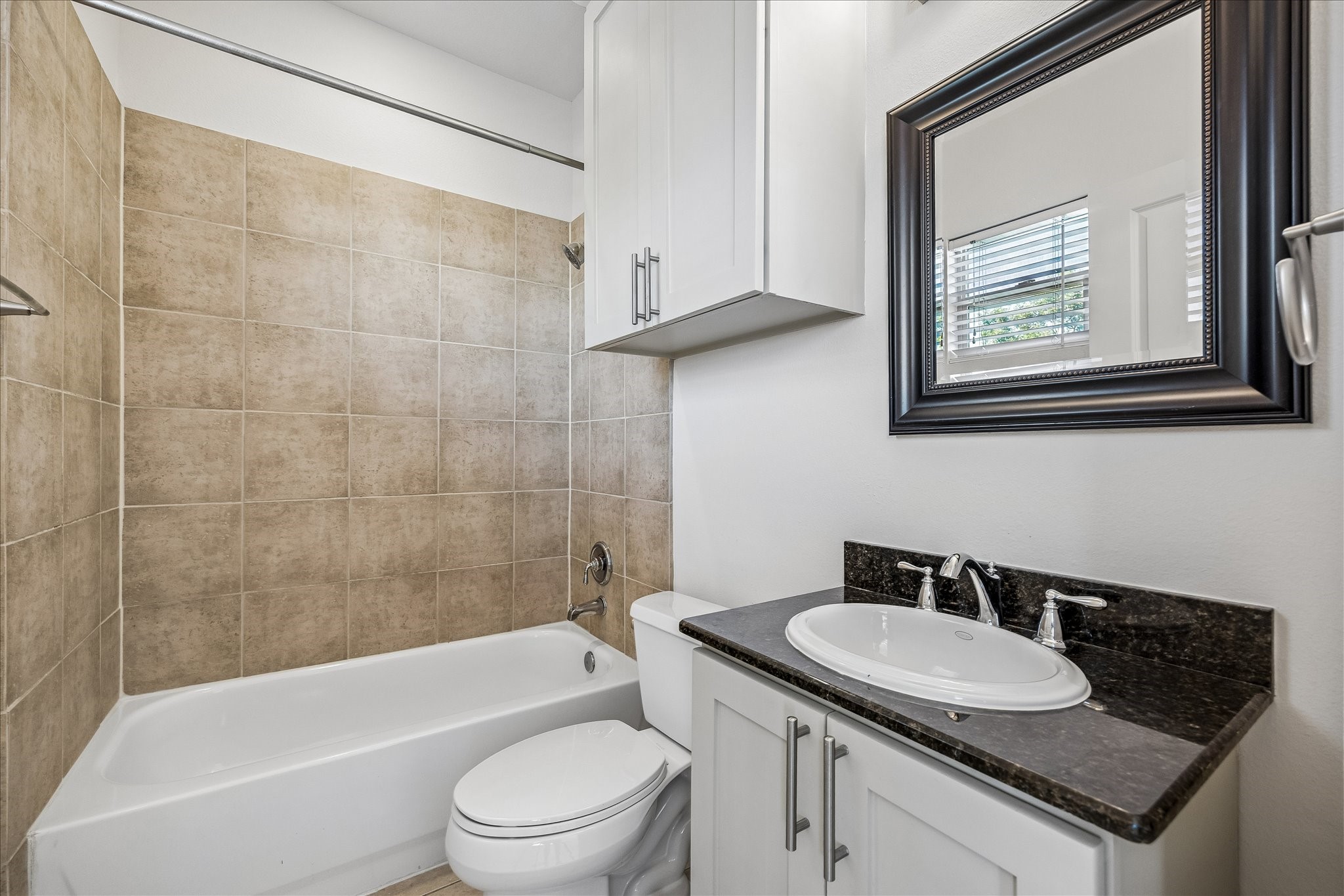 2121 Cohn Street, Houston, TX 77007