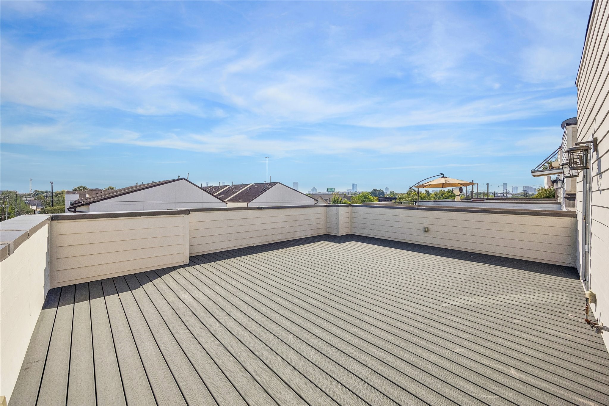 Views for miles from the rooftop terrace!