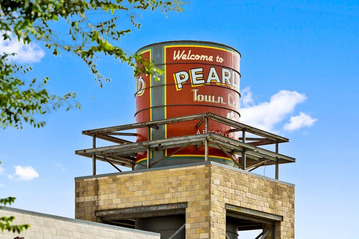 Short drive to Pearland Town Center Short drive to Pearland Town Center