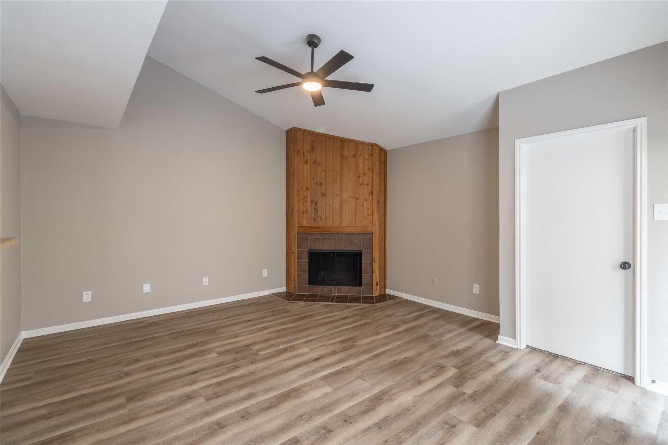 12320 Crest Lake Drive, Houston, TX 77072