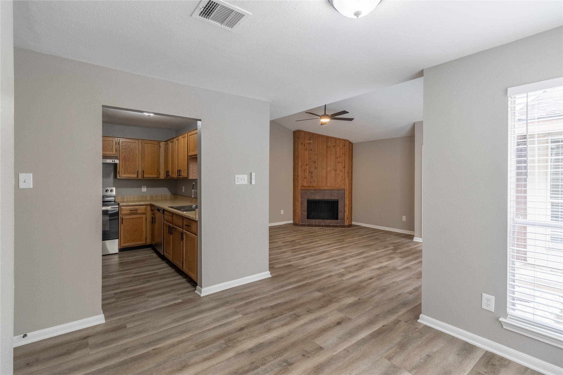 12320 Crest Lake Drive, Houston, TX 77072