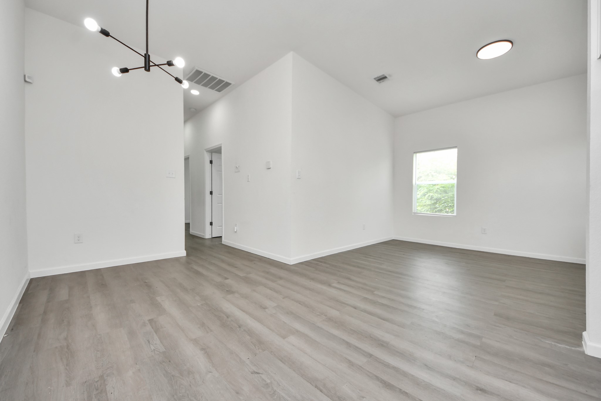 318 Tennessee Street, #AB, Houston, TX 77029