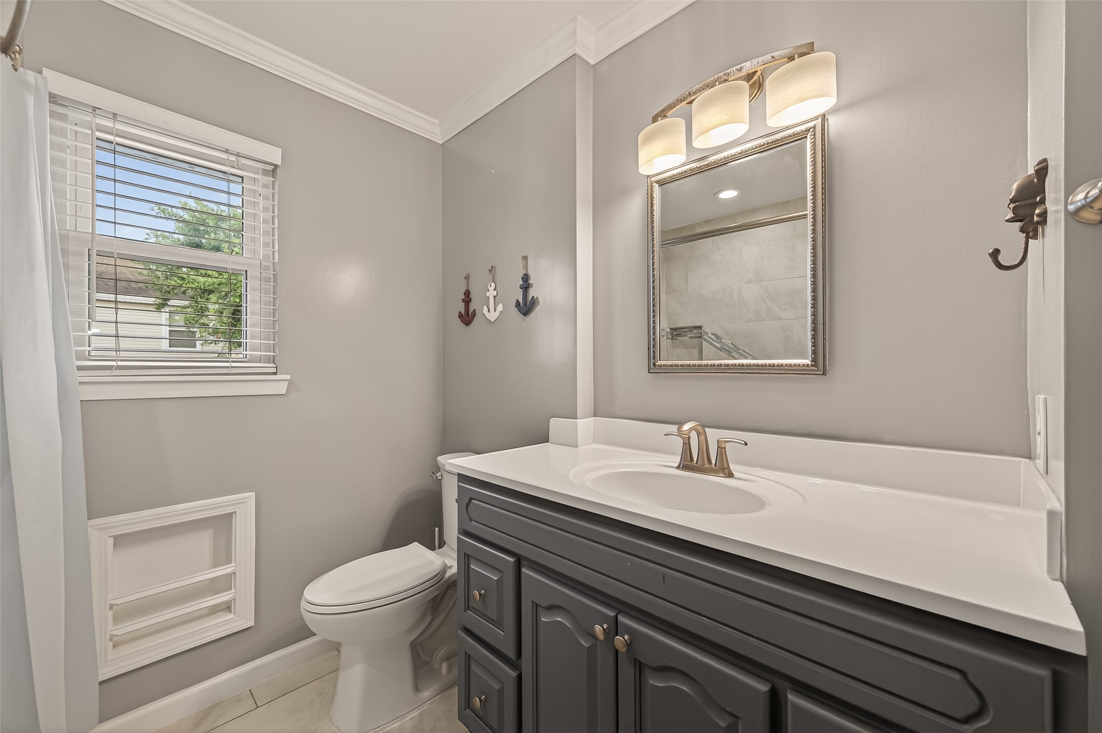 Updated Guest bathroom (upstairs).