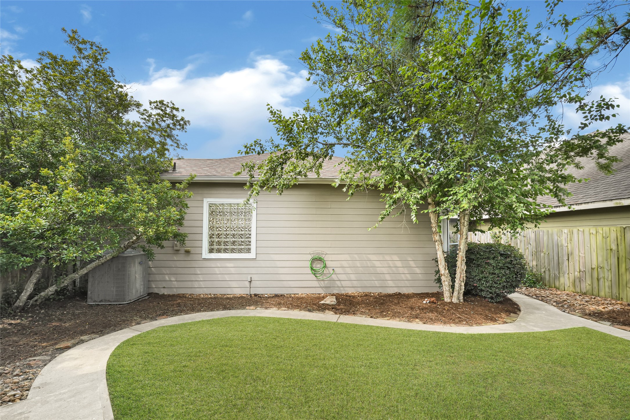 2910 Crescent Oaks Park Lane, Spring, TX 77386