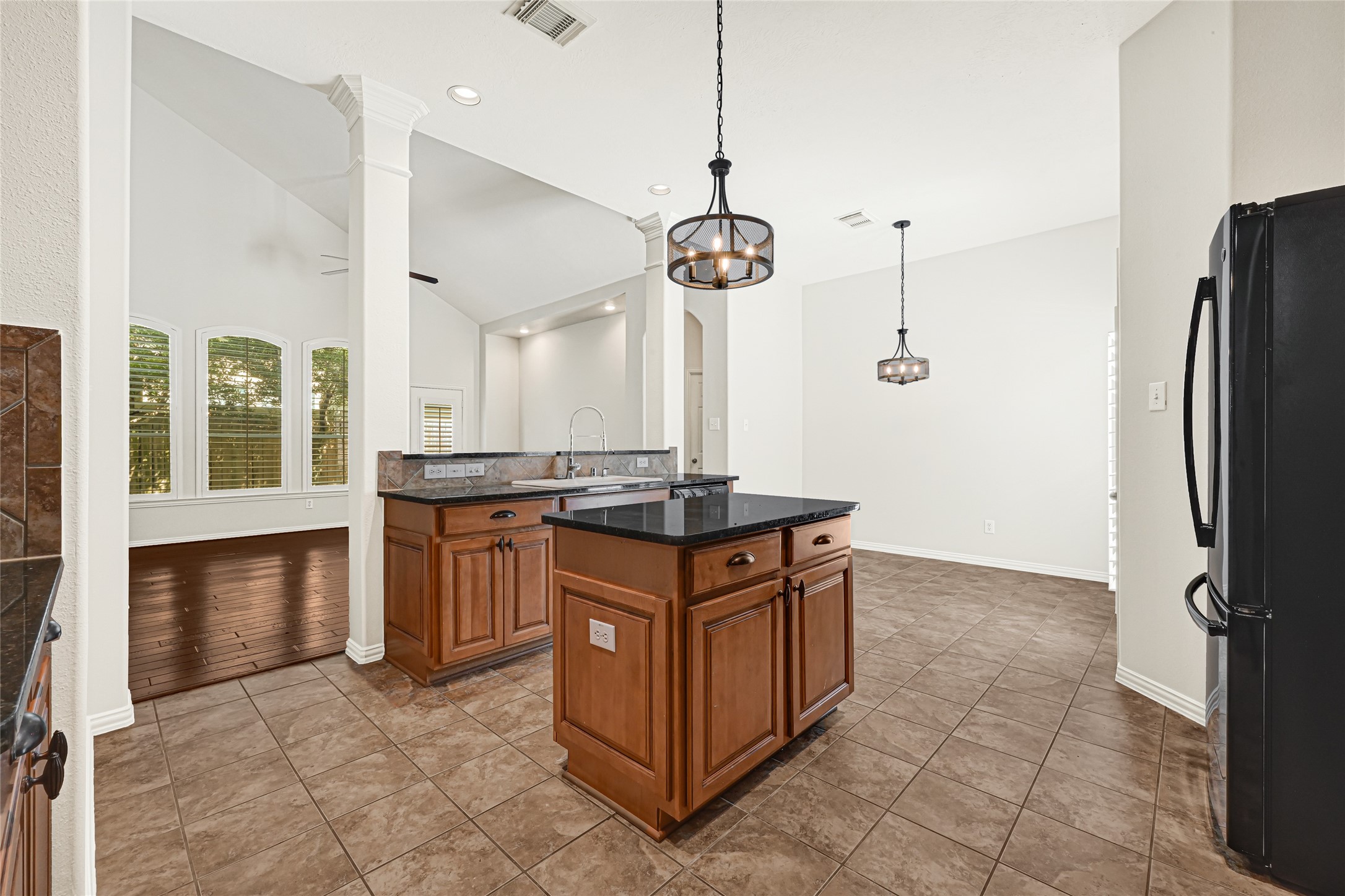 2910 Crescent Oaks Park Lane, Spring, TX 77386