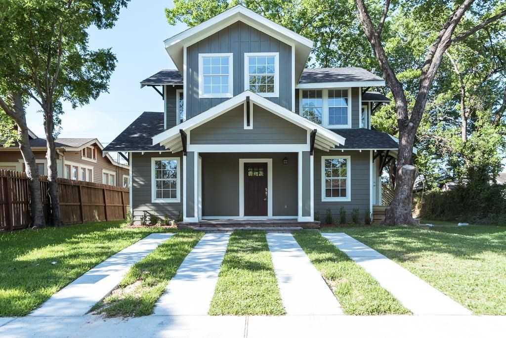 Welcome home! Gorgeous Craftsman style home!