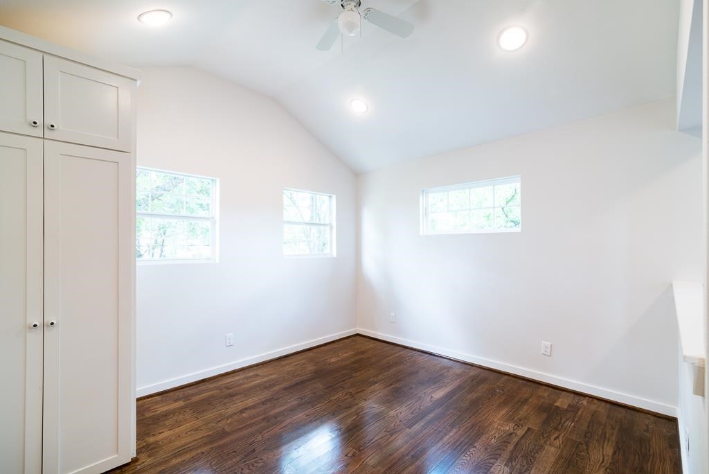 4535 Walker, #B, Houston, TX 77023