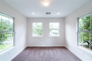 4535 Walker, #B, Houston, TX 77023