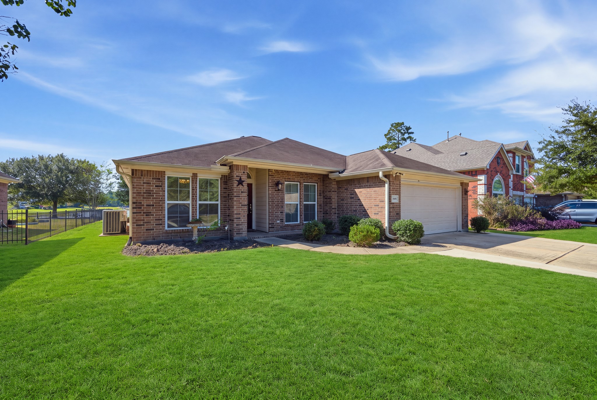 9303 E Lakeside Drive, Magnolia, TX 77354