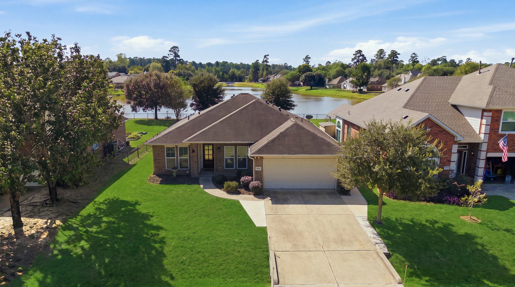 9303 E Lakeside Drive, Magnolia, TX 77354