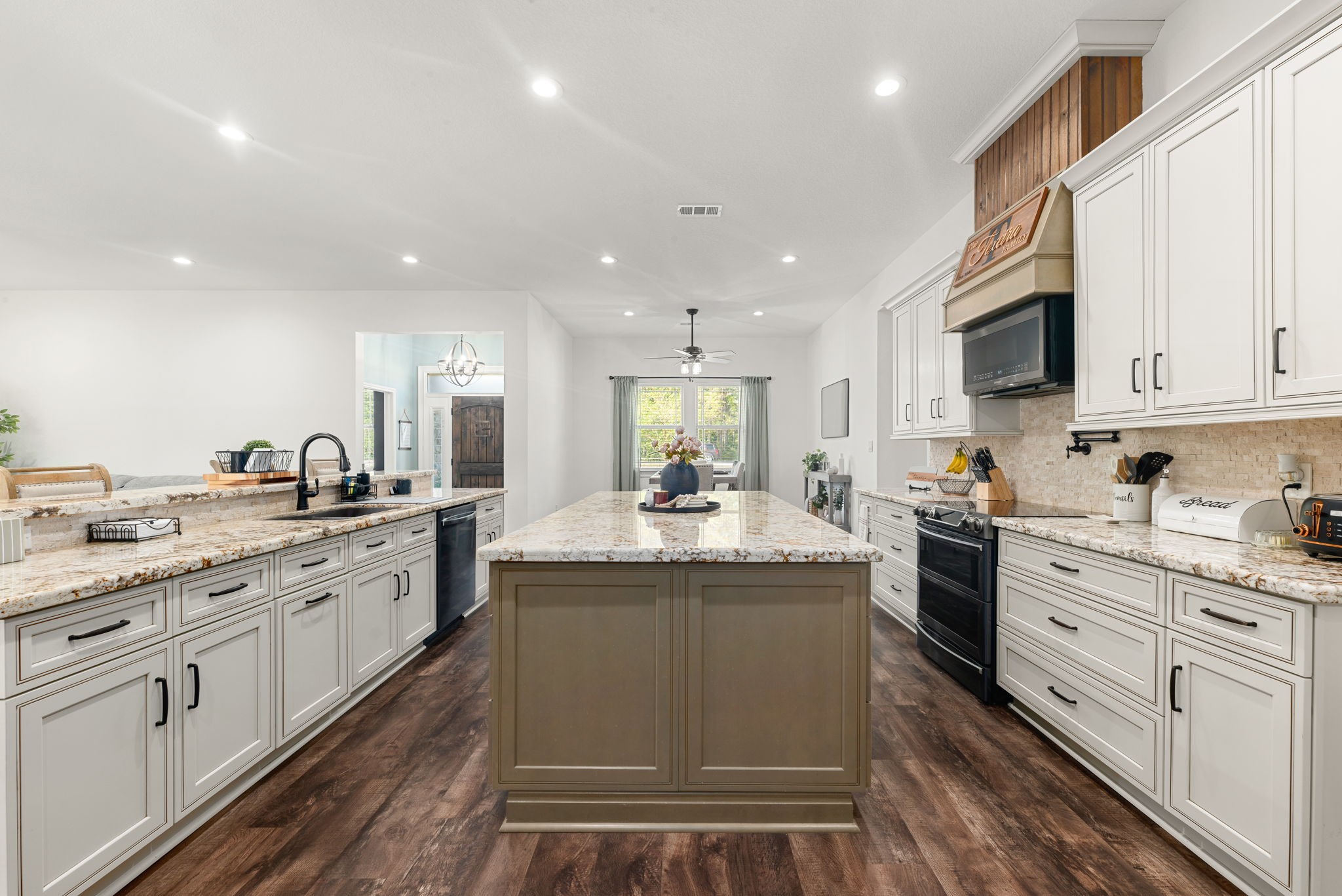 21215 Big Buck Drive, Cleveland, TX 77328